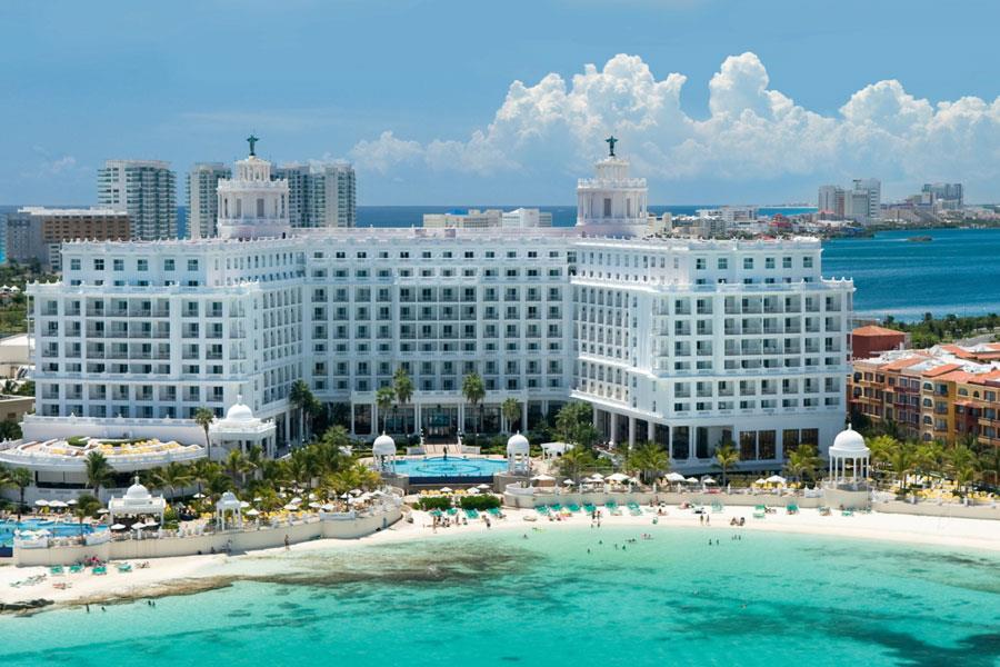 Hotel 5 estrellas frente al mar en la zona hotelera de Cancún