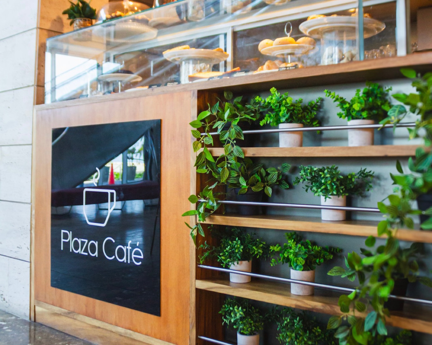 Restaurante Plaza Café — Estelar Cartagena de Indias