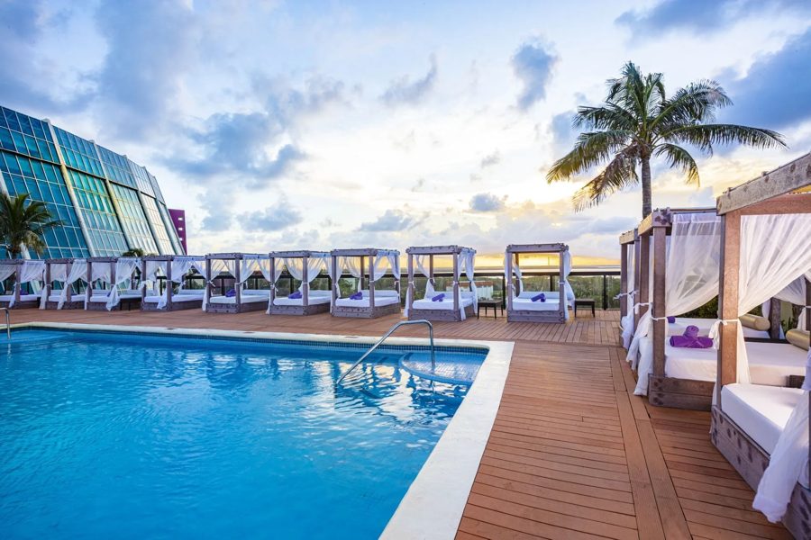 Crown Paradise Club, Cancún